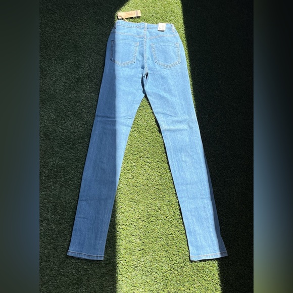 💎DISTRESSED JEANS💎 - Picture 6 of 8